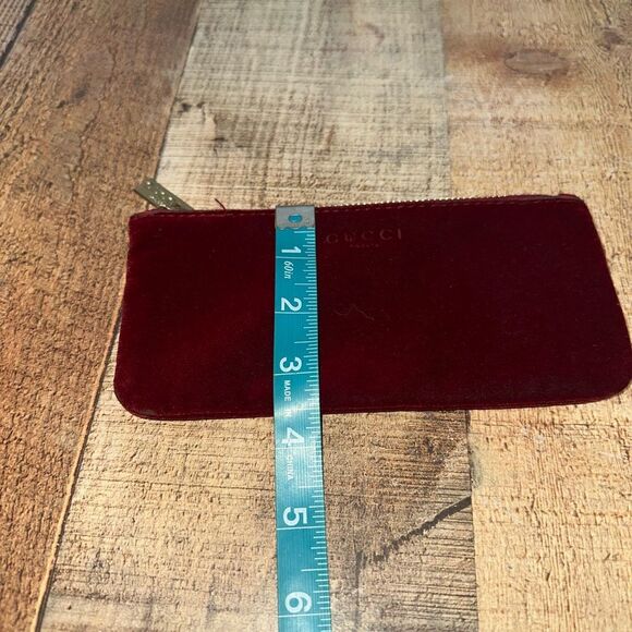 Gucci Red Velvet Beauty Pouch - Picture 8 of 10